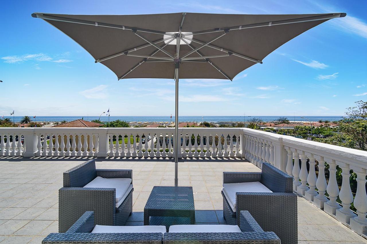 Hotel Coluccini Marina di Pietrasanta Exterior photo